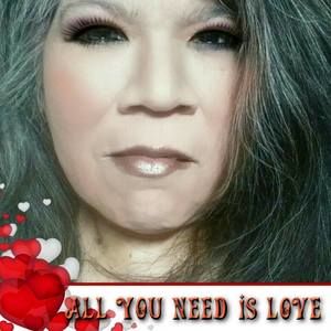 Meet your Posher, Alicia